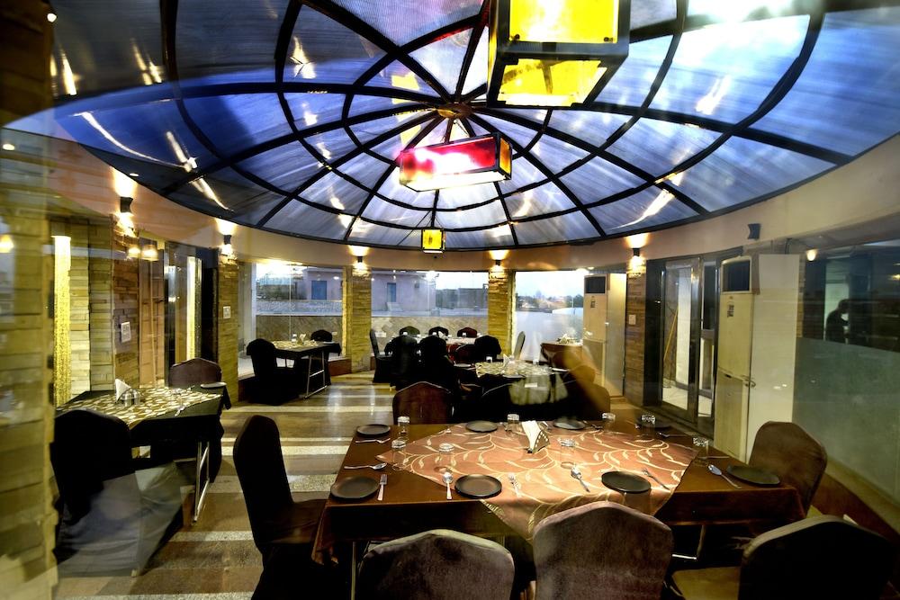 Crystal Hotel Agra (Uttar Pradesh)