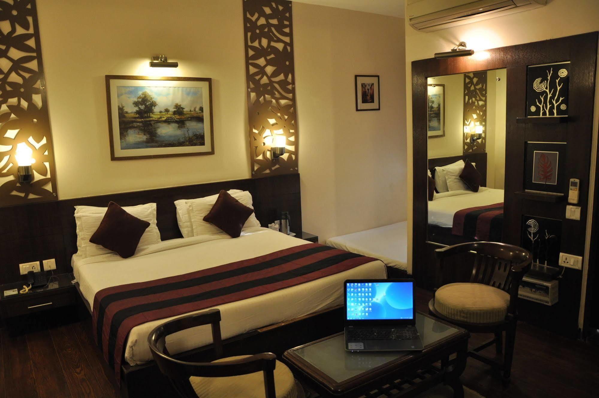 Hotel Crystal 4*